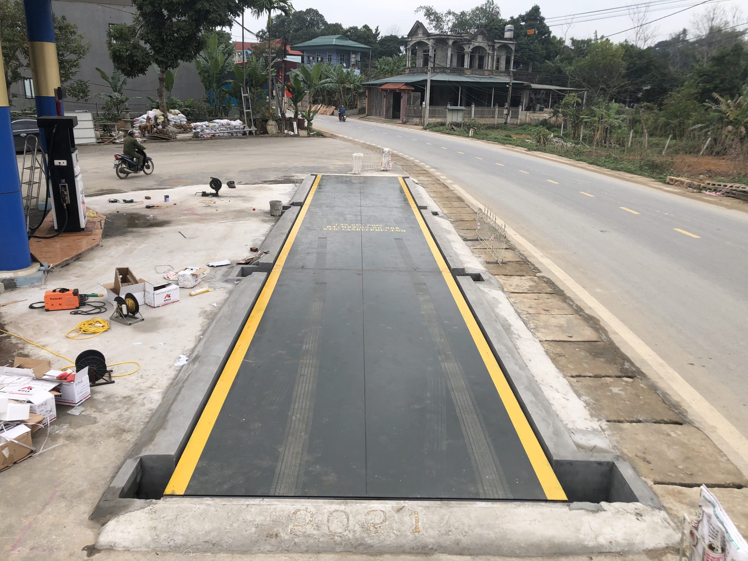 Cân ô tô 150 tấn kích thước 3x18m.