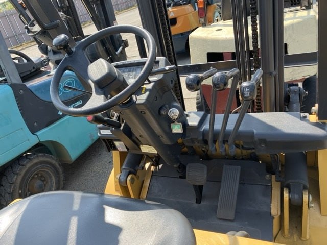 xe-nang-mitsubishi-fb25-8-doi 2005-huyen-linh.jpg (3)