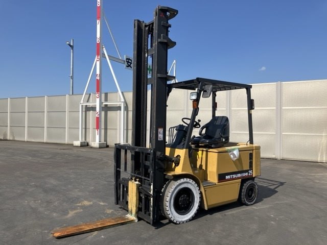 xe-nang-mitsubishi-fb25-8-doi 2005-huyen-linh.jpg