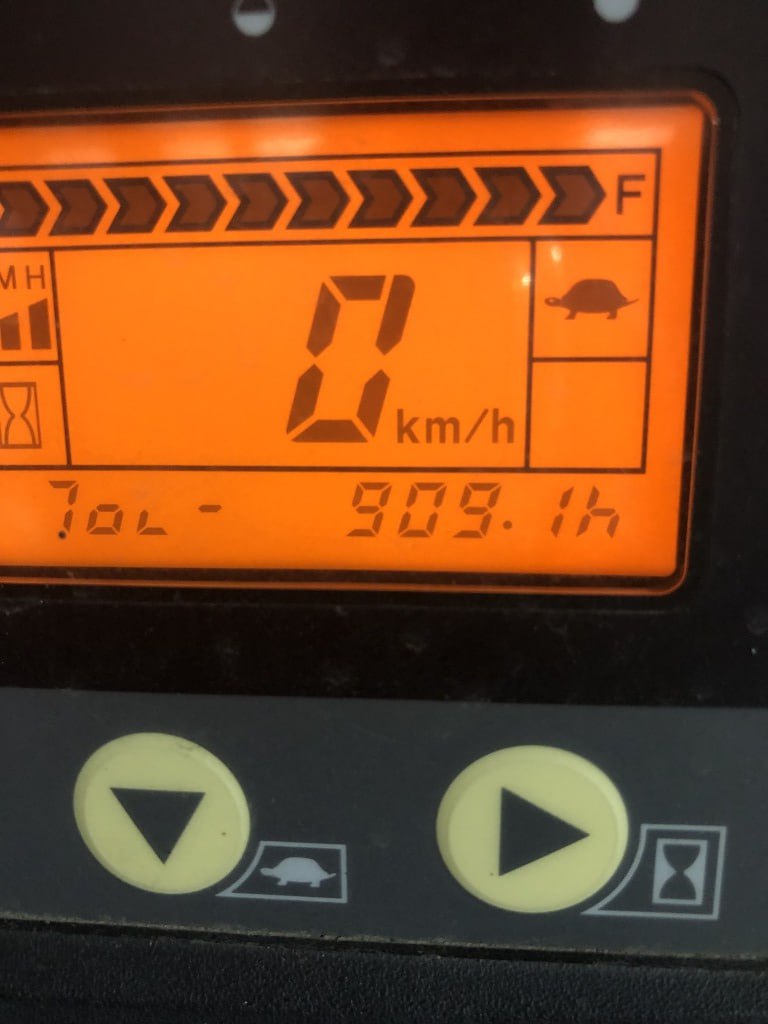 Komatsu 2 tấn đời 2020 Komatsu 2 tấn đời 2020