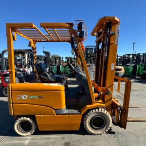 xe nâng komatsu 2 tấn