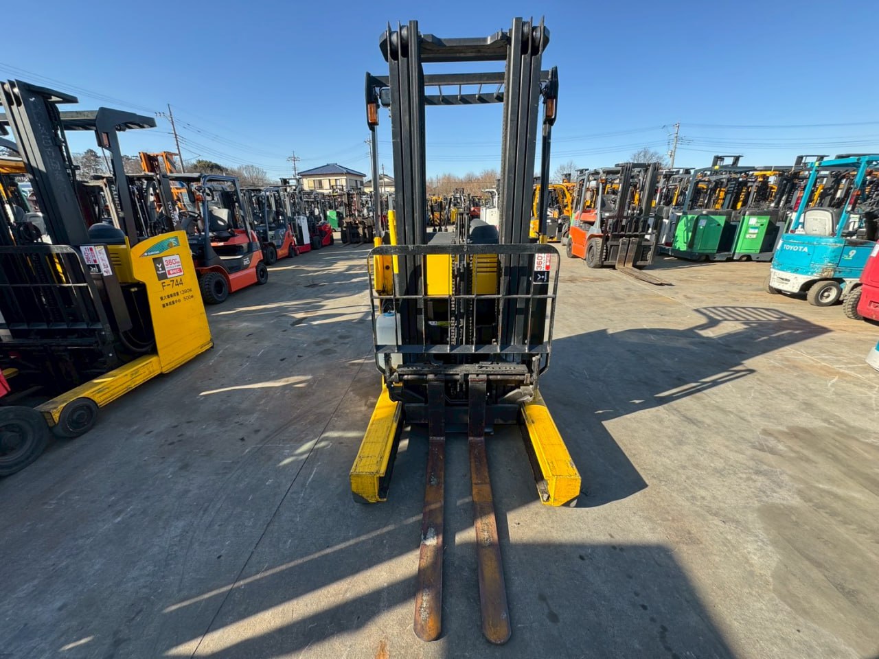 xe nâng đứng lái sumitomo 1.5 tấn (7)