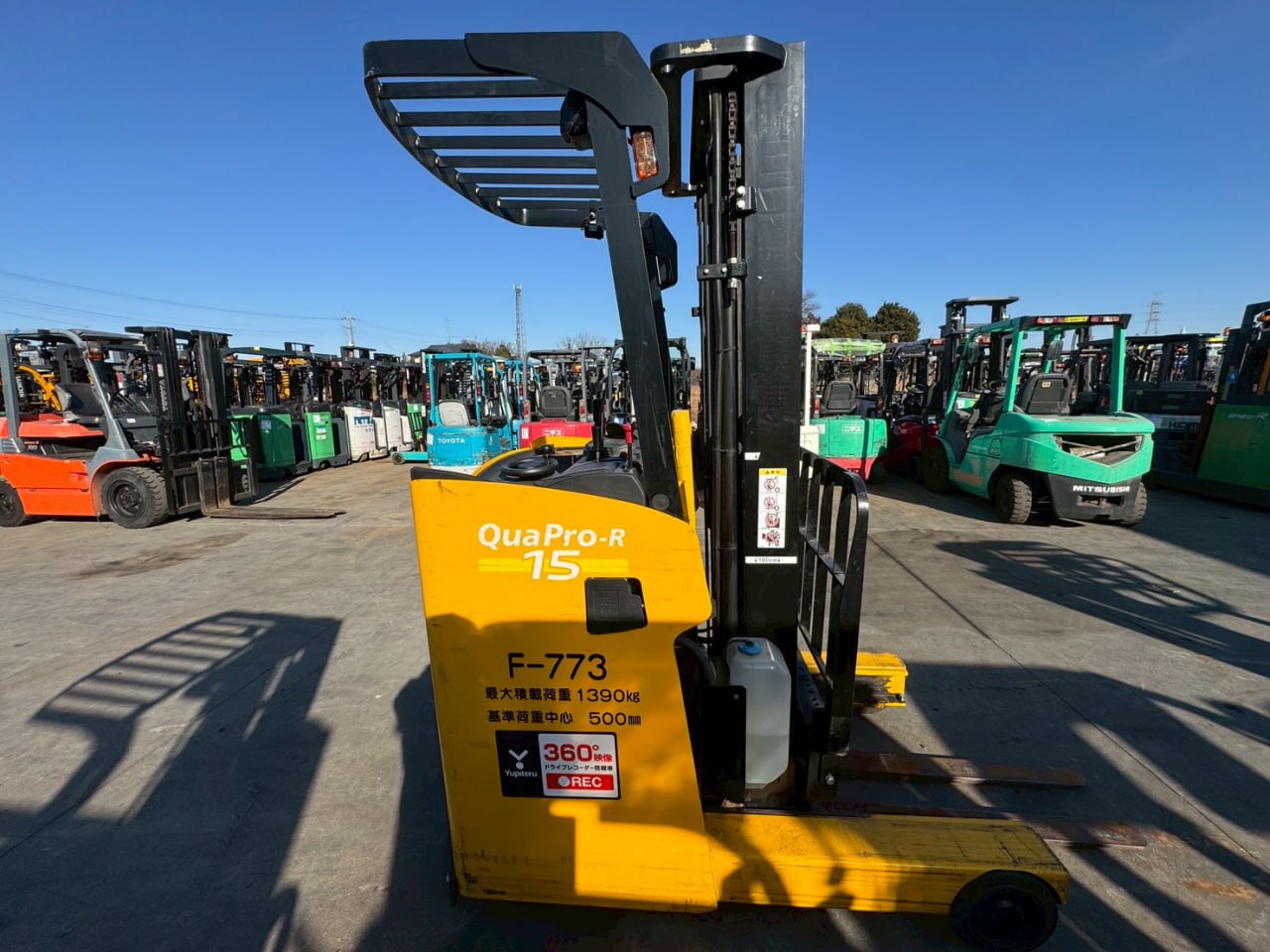 xe nâng đứng lái sumitomo 1.5 tấn xe nâng đứng lái sumitomo 1.5 tấn