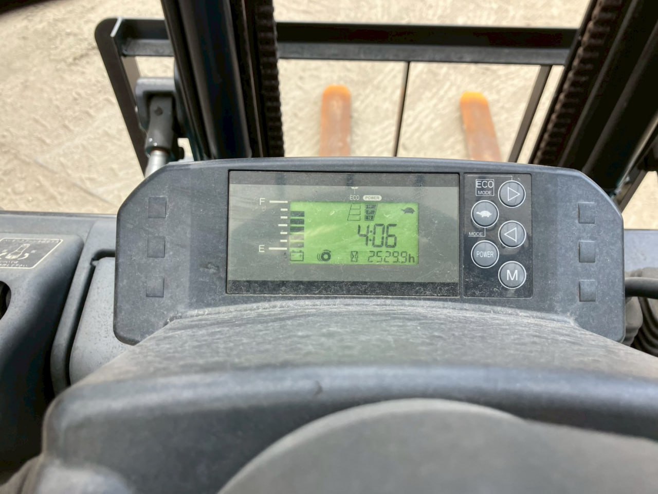 xe nâng sumitomo 2 tấn (3)